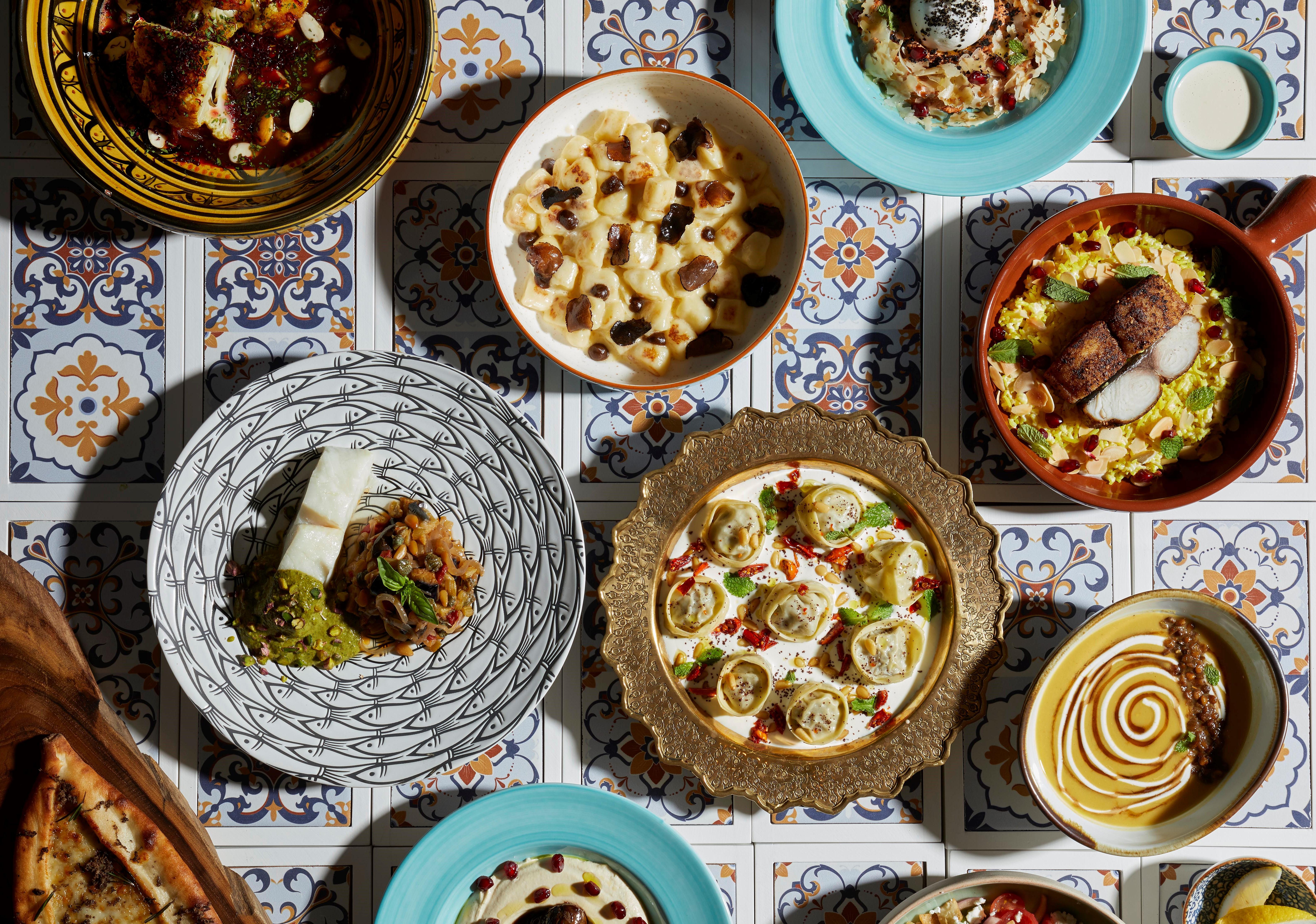 Siam Kempinski Hotel Μπανγκόκ Εξωτερικό φωτογραφία A selection of Turkish meze